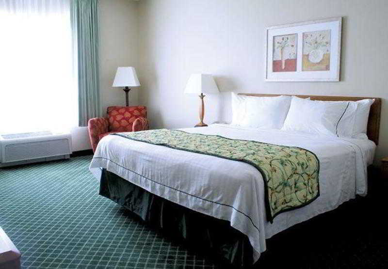 Fairfield Inn & Suites By Marriott Wausau Weston Værelse billede